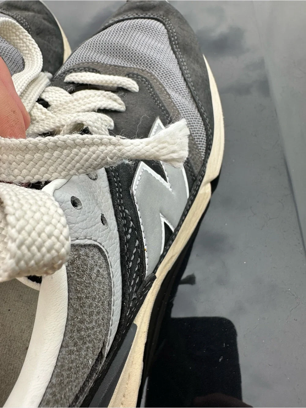 New Balance 997R Men's Gray & Black Sneaker